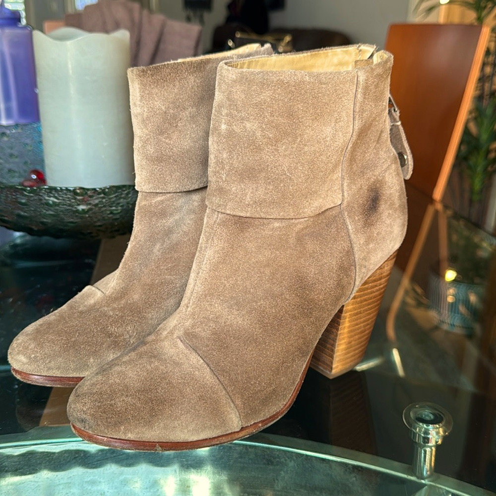 rag & bone Classic Newbury Boot In Camel  Size 39.5 Retails $495